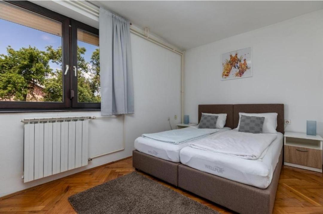 Apartment Karlovac Buitenkant foto